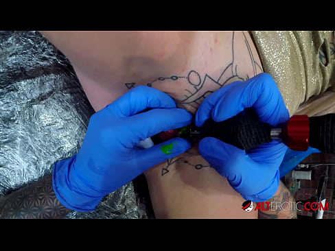 ❤️ Sully Savage, moi tatuada, tatuouse no clítoris Vídeo de puta en % gl.yinshuabang.top %